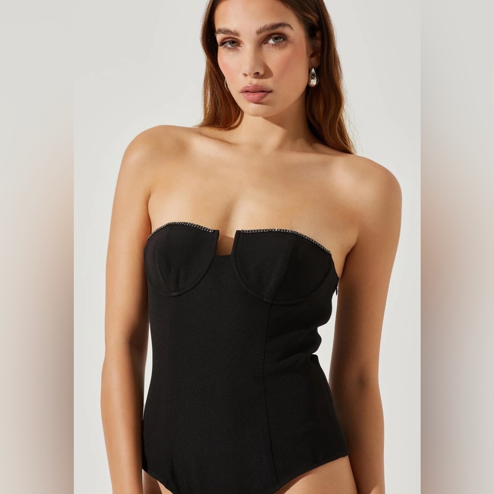 ASTR the Label Chastine Bustier Rhinestone Embellished Bodysuit black M